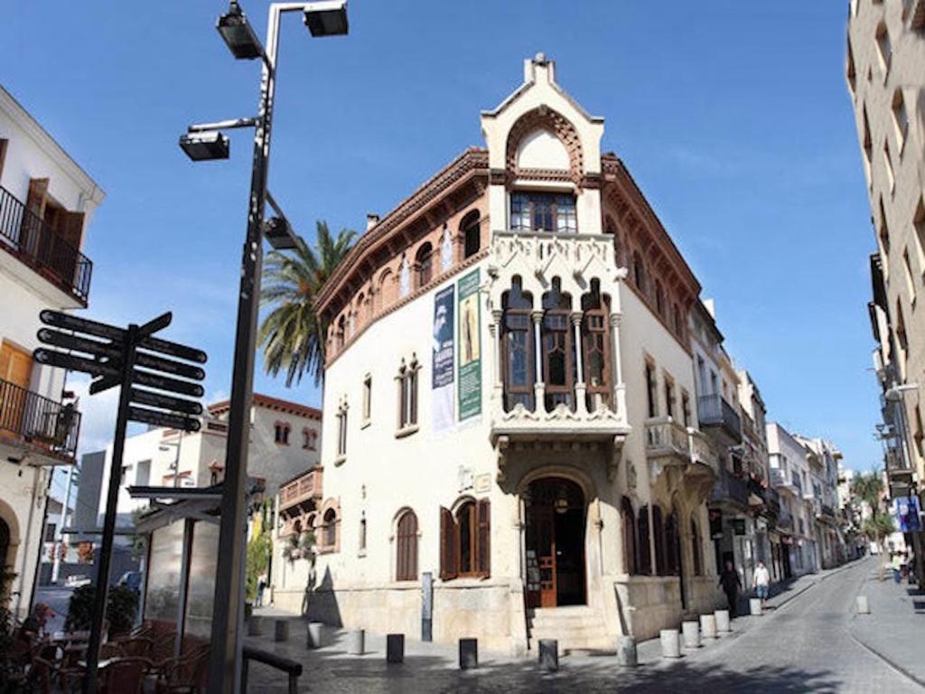 Beach Apartment Santissima Canet De Mar Luaran gambar